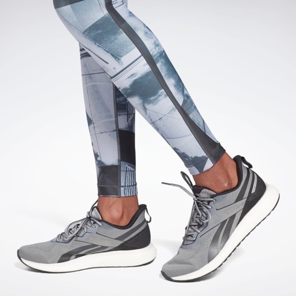 Reebok Lux Bold Printed Leggings - Picture 8 of 9